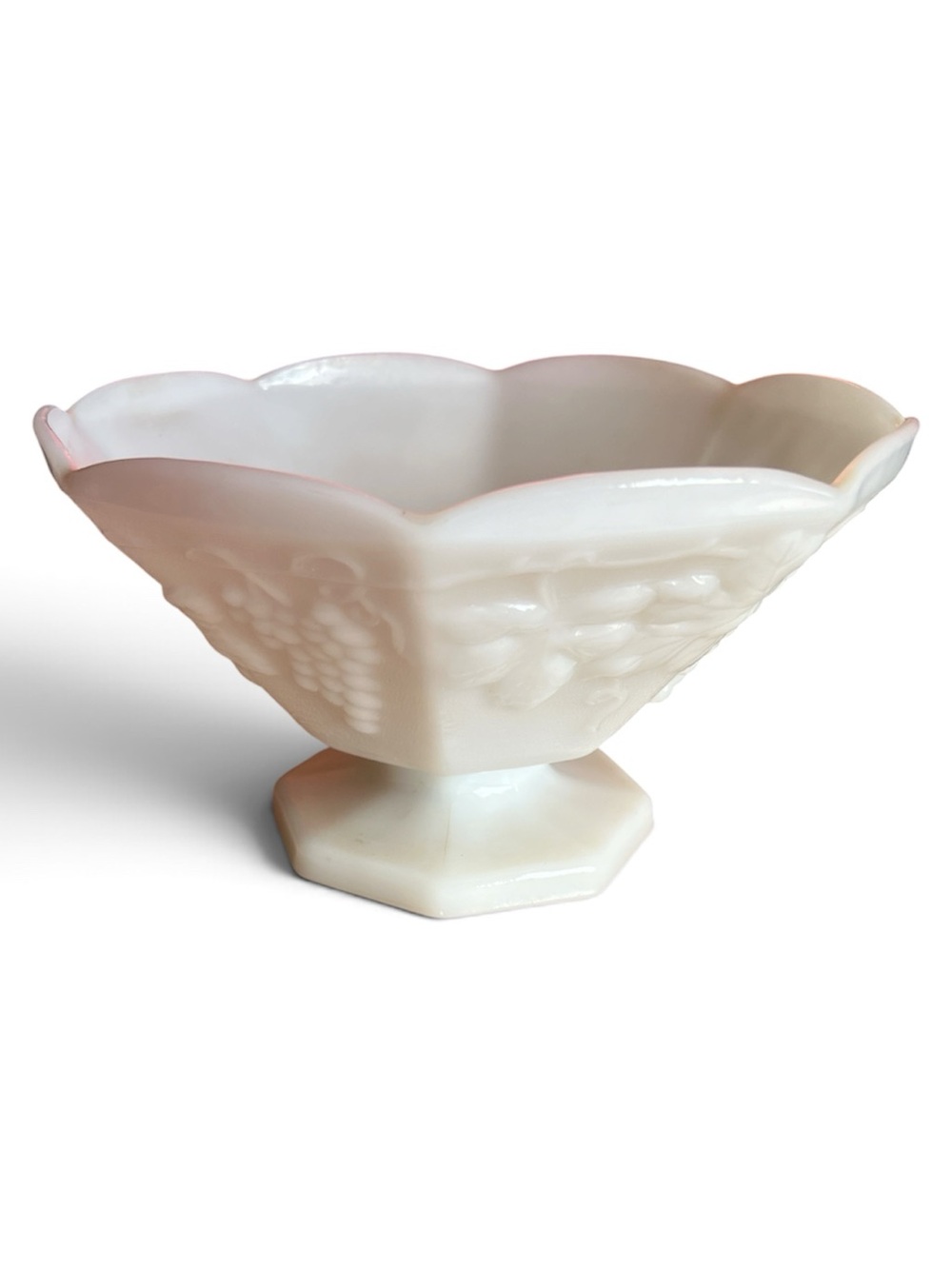 Vintage Anchor Hocking Harvest Grape Milk Glass Pedestal Fruit Bowl